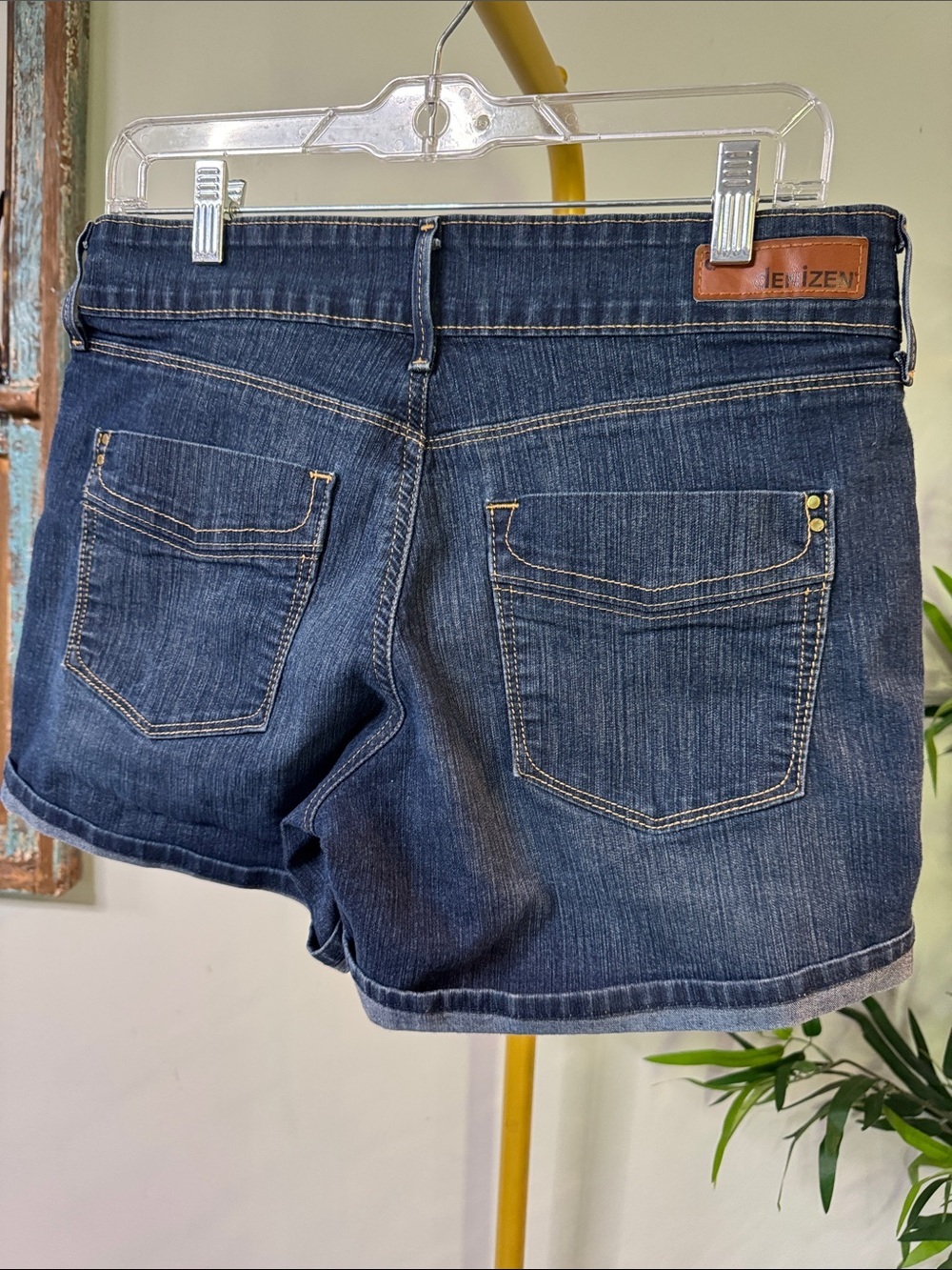 Denizen from Levi's Dark Blue Denim Cuffed Shorts EUC 8